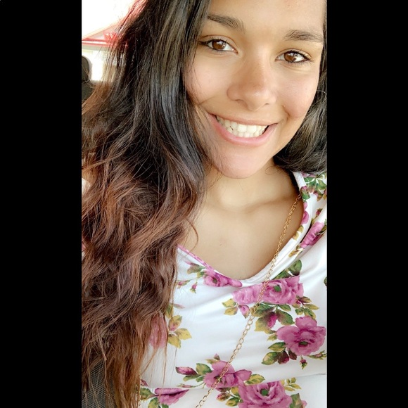 Meet your Posher, Kayla - Picture 1 of 1